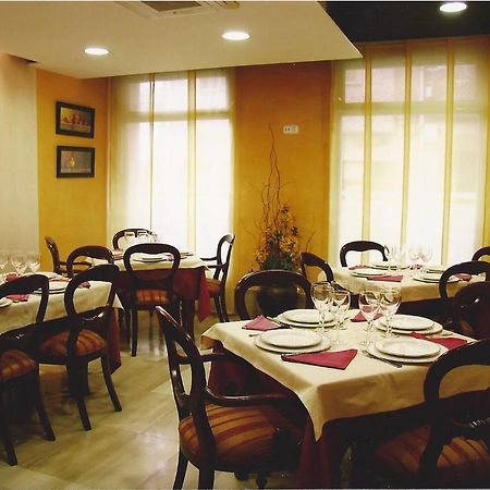 Hostal Torres San Leonardo de Yagüe 외부 사진