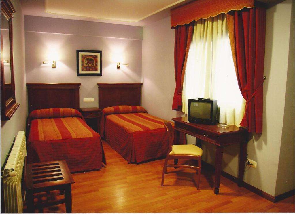 Hostal Torres San Leonardo de Yagüe 객실 사진