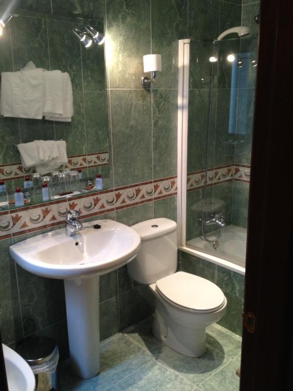 Hostal Torres San Leonardo de Yagüe 객실 사진